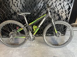 Trek Mountain Bike, Size M, Disc Brakes, 27.5" Wheels