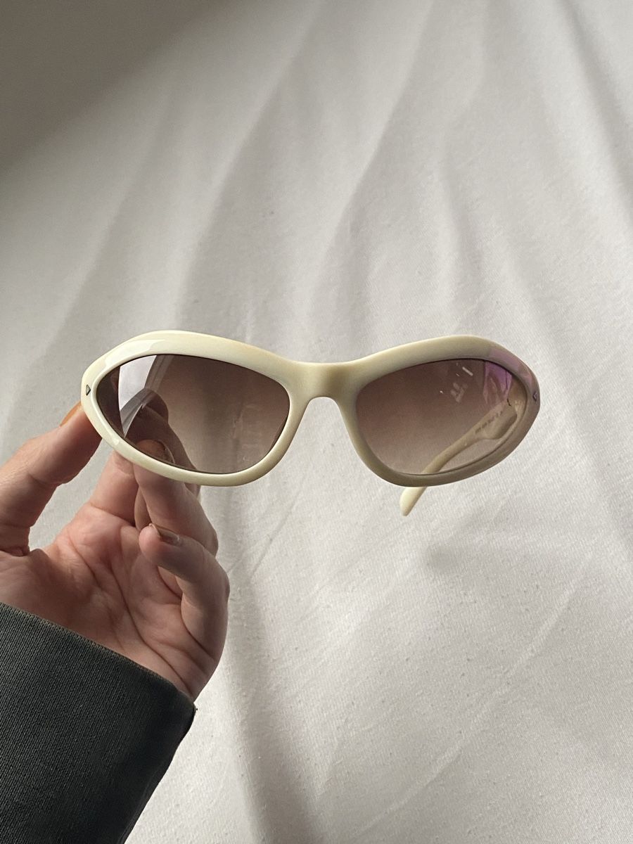 Prada Occhiali & Lenti: Vintage Prada Sunglasses Cream – Usato da Bulle venduto da lalooo