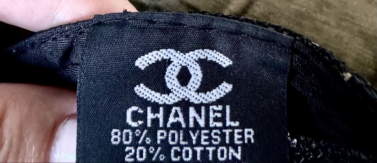 Copricapi, berretti & cappellini: CHANEL Kappe Netz Riemenverschluss schwarz Polyester Baumwol – Usato da Kilchberg ZH venduto da Suisse500 3
