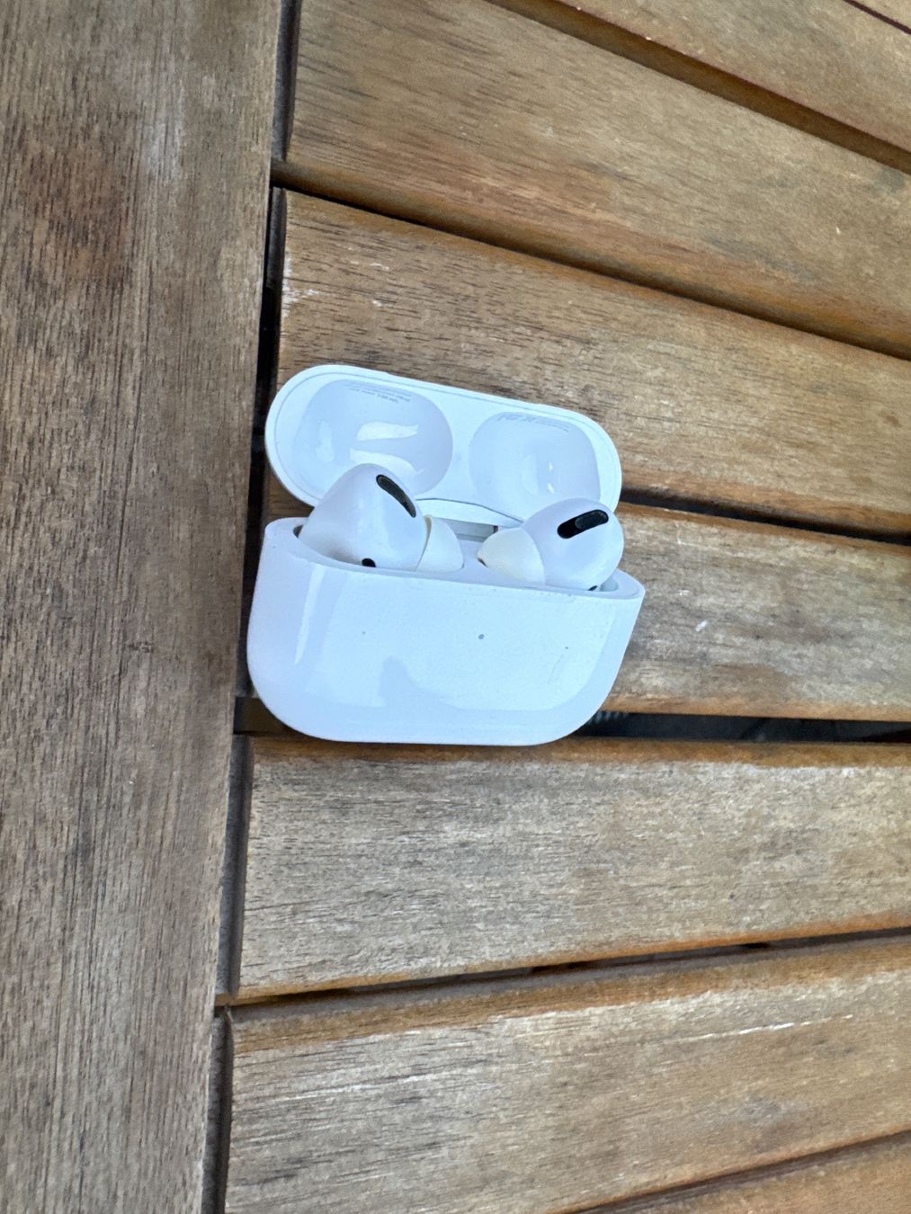 Apple Kopfhörer: Originale Apple Airpods Pro A2190- Lightning – Defekt aus Olten von HoYa01 1
