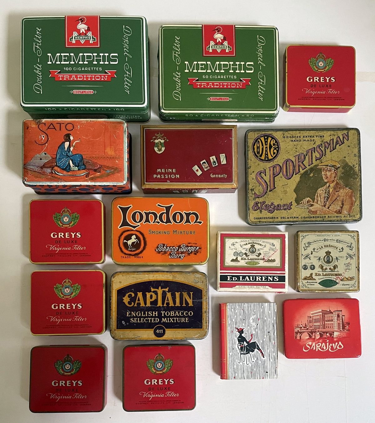 Barattoli: 16 alte Cigarettendosen aus Blech & Pappe – Usato da Savagnier venduto da Ne2065