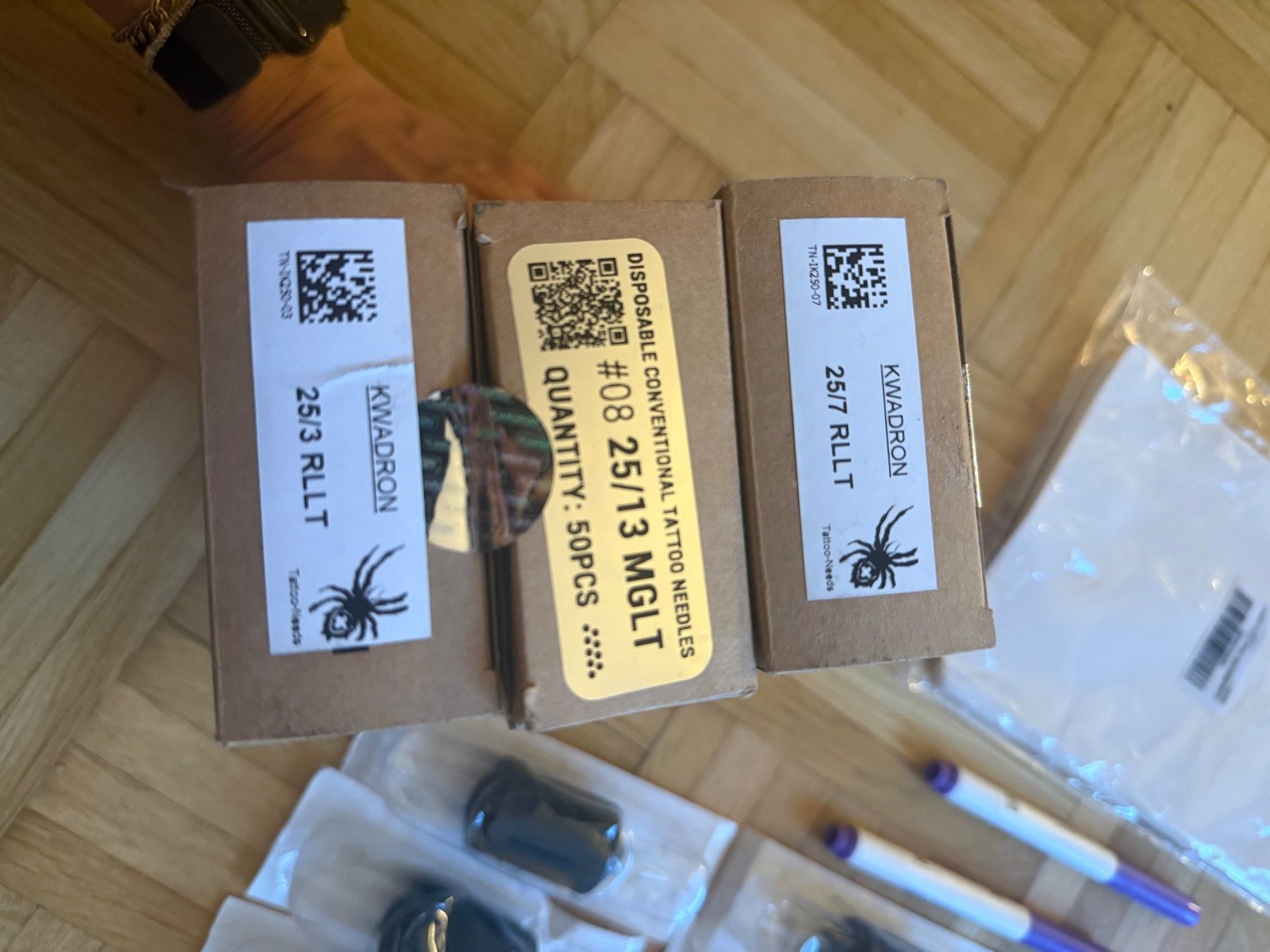 Alle Werkzeuge: Tattoo Set Komplett – Gebraucht aus Zürich von An_thea 4