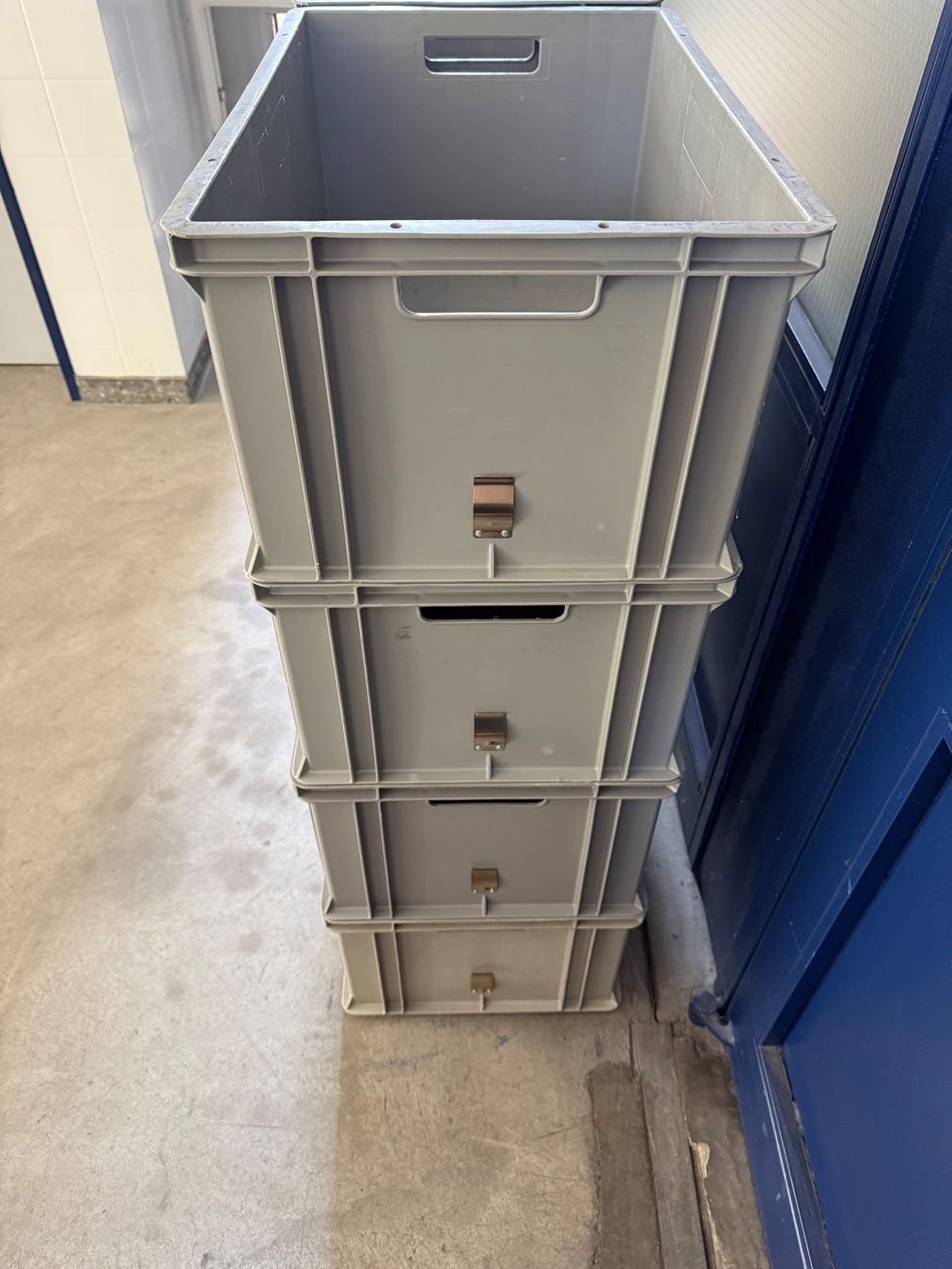 Contenitori & Simili: Aufbewahrungsbox Behälter Kunststoffbox 8 Stk. – Usato da Winterthur venduto da Joe1001 4
