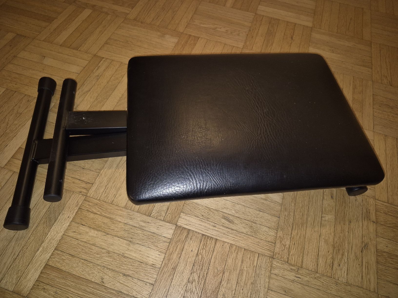 Strumenti musicali: Adjustable Keyboard Bench - Perfect for Musicians! – Usato da Nussbaumen AG venduto da modenar 2