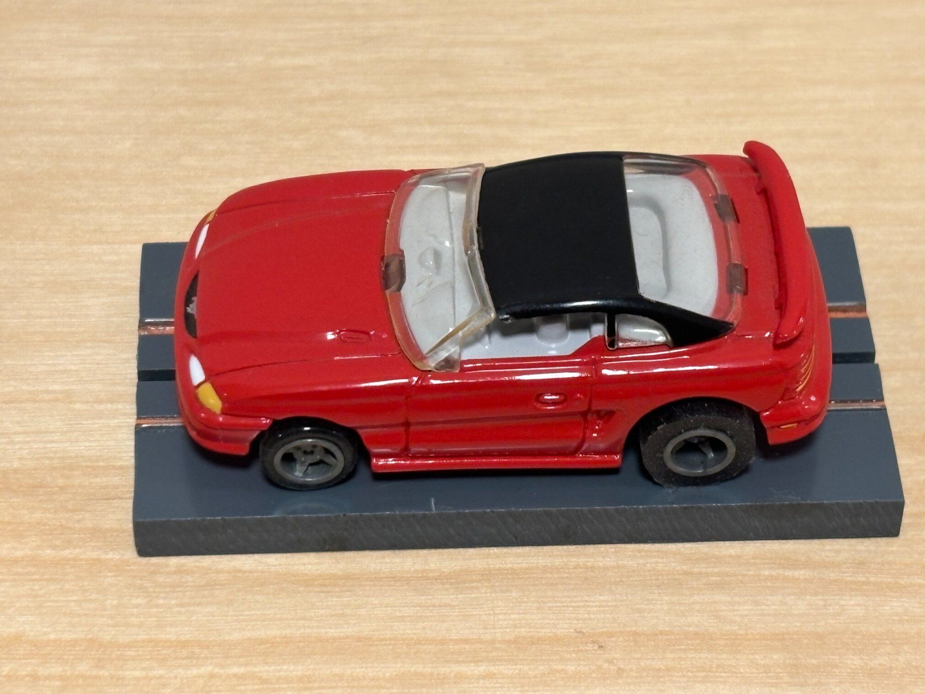 Piste: LifeLike Ford Mustang rot – Nuovo (secondo la descrizione) da Bülach venduto da h0slotch 1