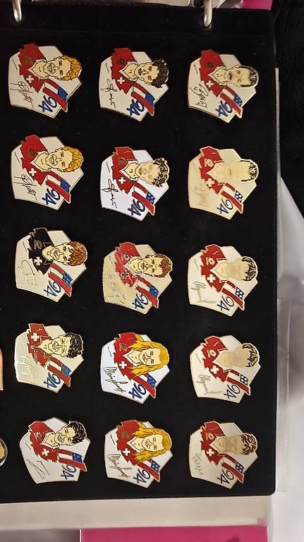 Plaketten & Abzeichen: Fußball Pin,Anstecknadel. – Gebraucht aus Basel von BebbiKnoedel