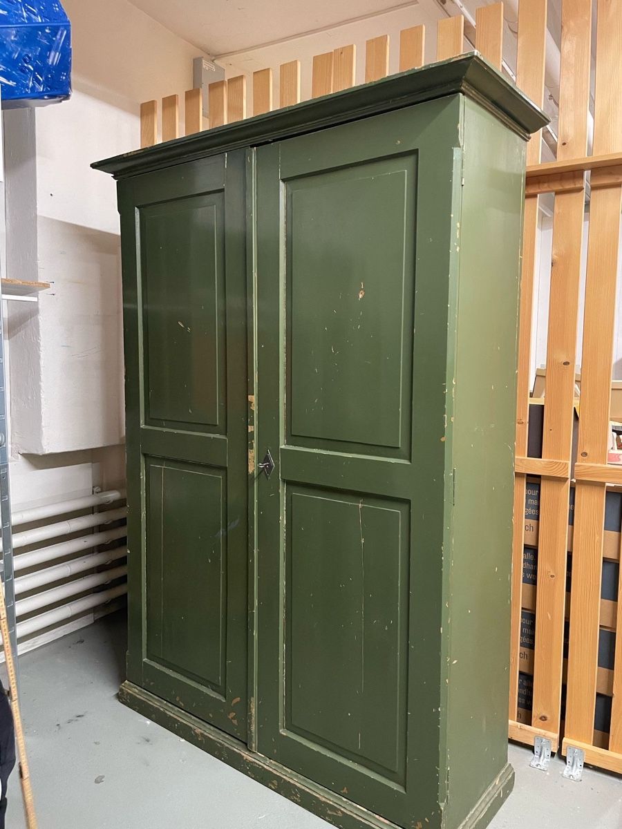 Schränke: Alter Bauernschrank – Gebraucht aus Zürich von danielthelutz 1