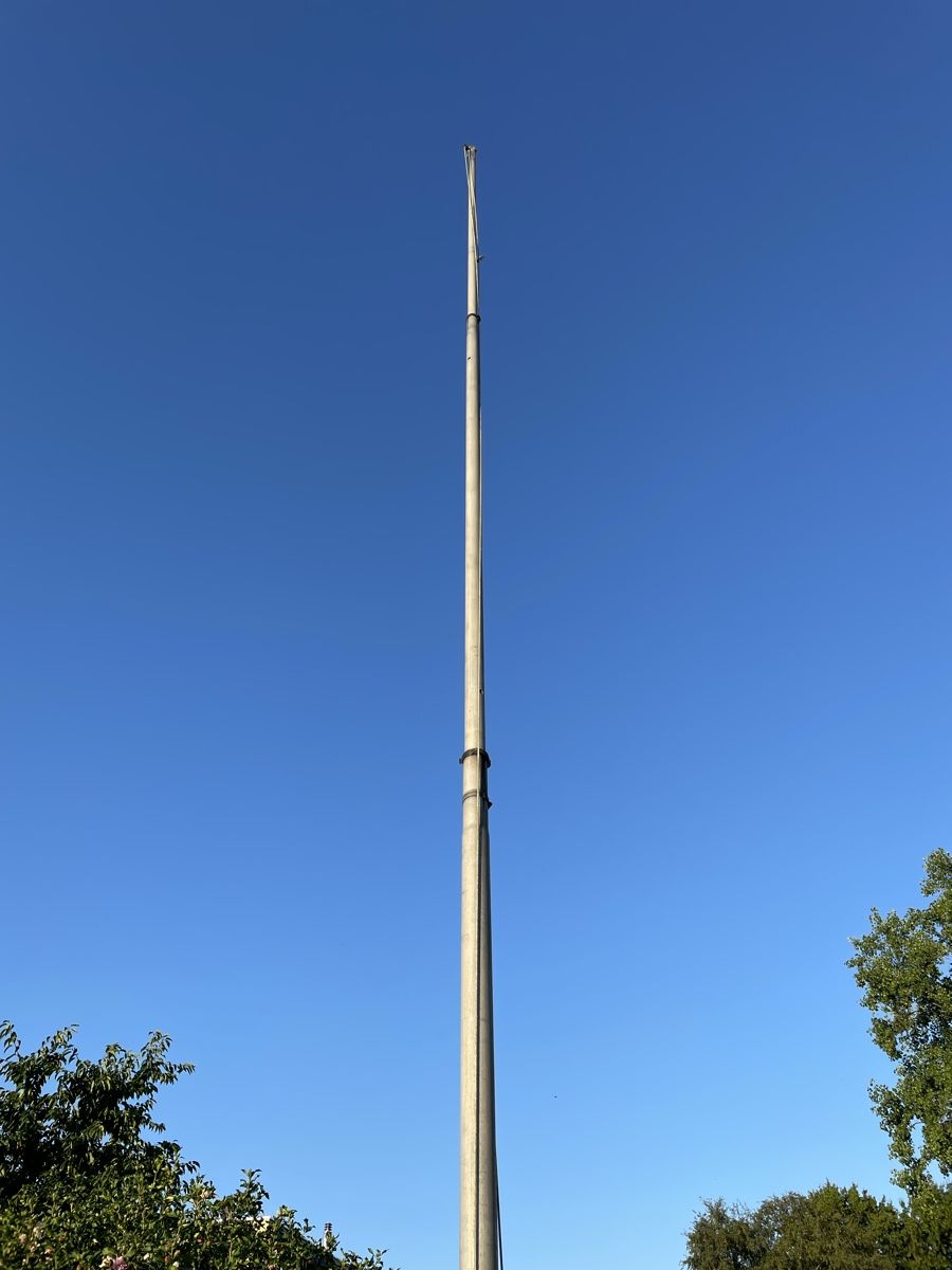 Drapeaux: Fahnenstange, Metall, ca. 10m – D'occasion à Luzern par AppleHBZ