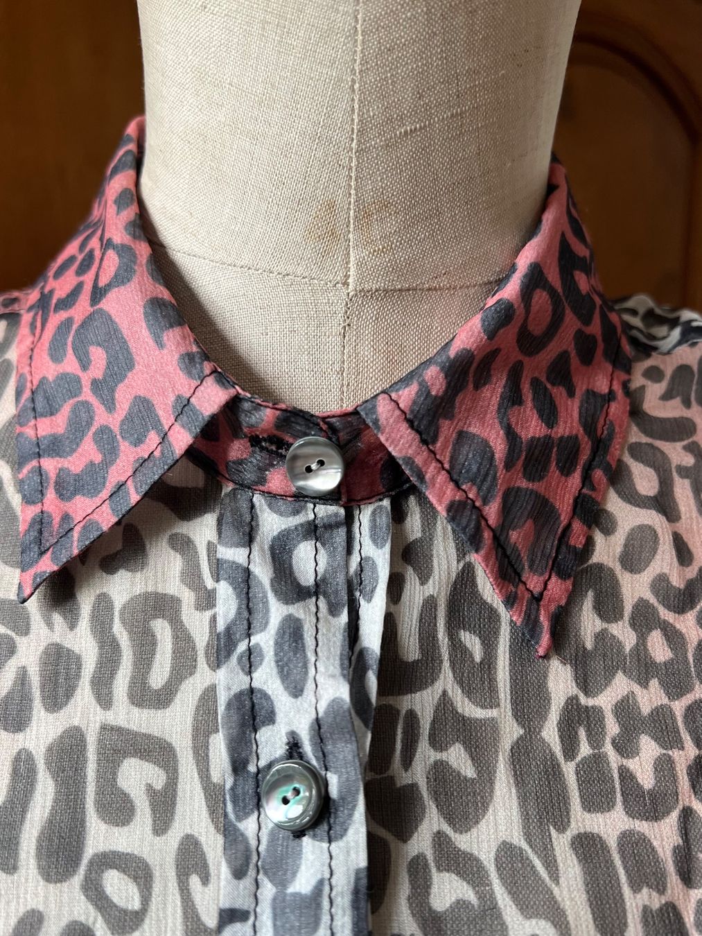 Princess goes hollywood Camicette: Leo- Seidenbluse "Princess goes Hollywood" – Usato da Aesch BL venduto da Sam-3 1