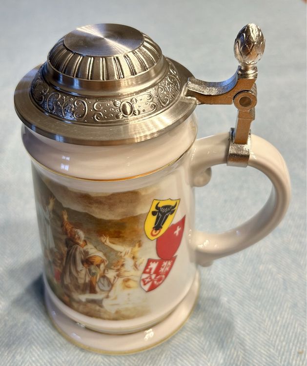 Zinndeckel Auf Bierkrug Montieren