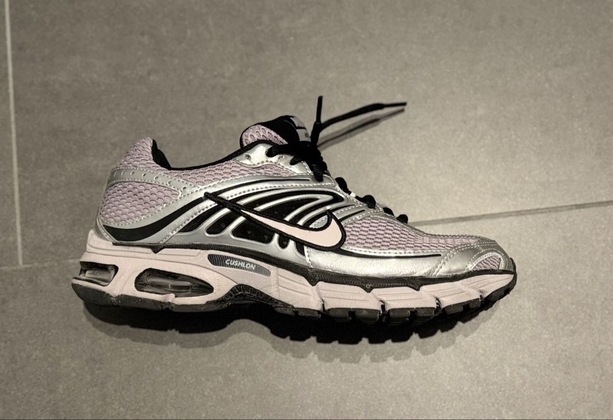 Nike Herrenschuhe: Nike Air Max Moto 2k – Neu (gemäss Beschreibung) aus Würenlingen von feuerhake 2