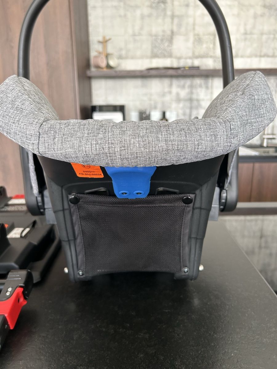 ABC Design Seggiolini per auto: ABC Design Babyschale mit Isofix Base Hazel – Usato da Niederhelfenschwil venduto da Anna-1212 2