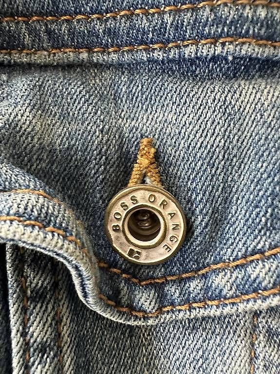 Giacche: BOSS Orange Jeansjacke Gr.S tailliert – Usato da Stäfa venduto da DearDarling 3