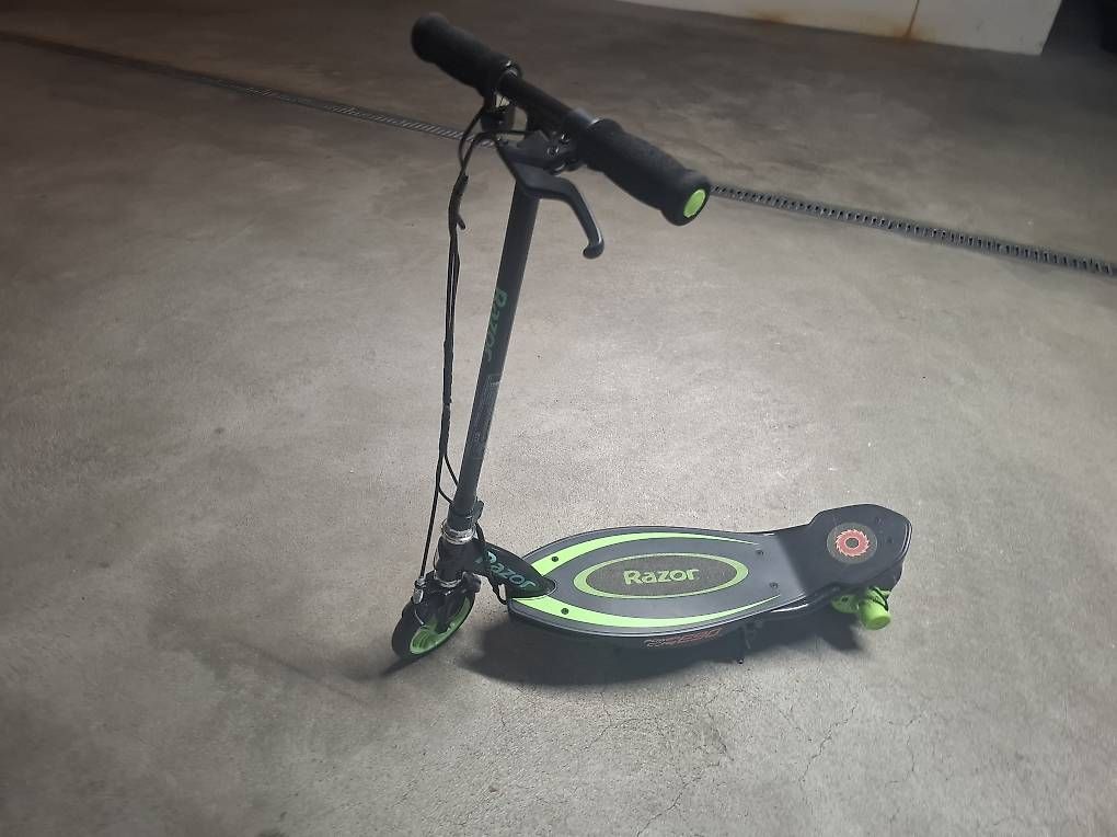 Kickboard: E-scooter kinder – Usato da Hallwil venduto da giu_5sbb 4