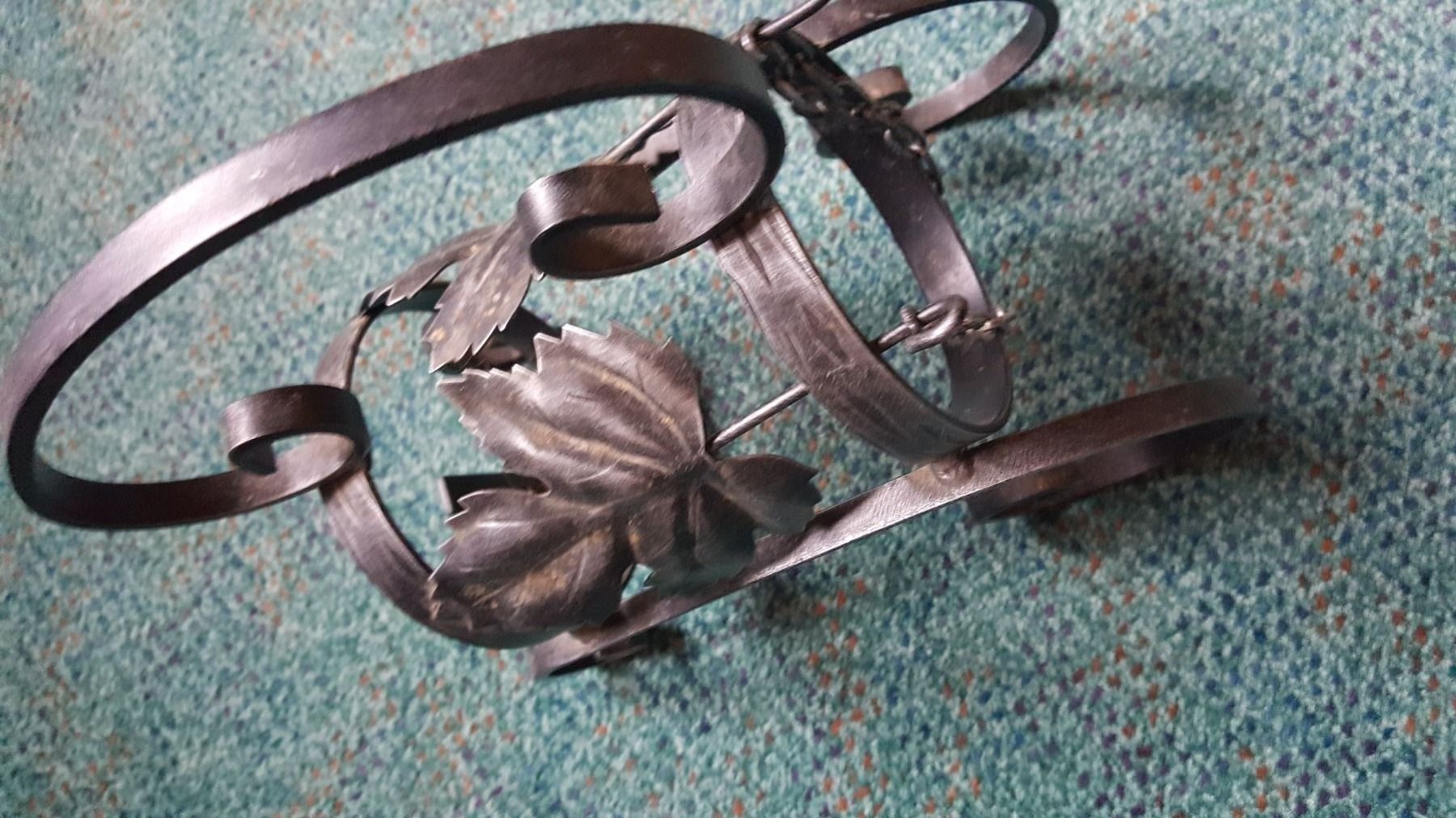 Portabottiglie: Antiker Weinständer aus Metal – Usato da Hondrich venduto da Ebro01 1