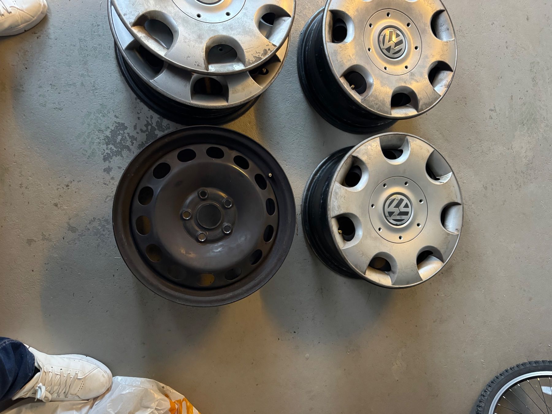 Volkswagen Cerchioni: Vw Stahlfelgen 16 zoll – Usato da Necker venduto da elto2