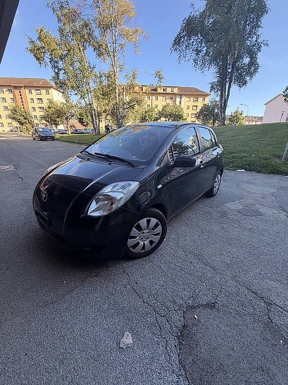 Automobili: Toyota Yaris  – Usato da Neuchâtel venduto da Karl_M