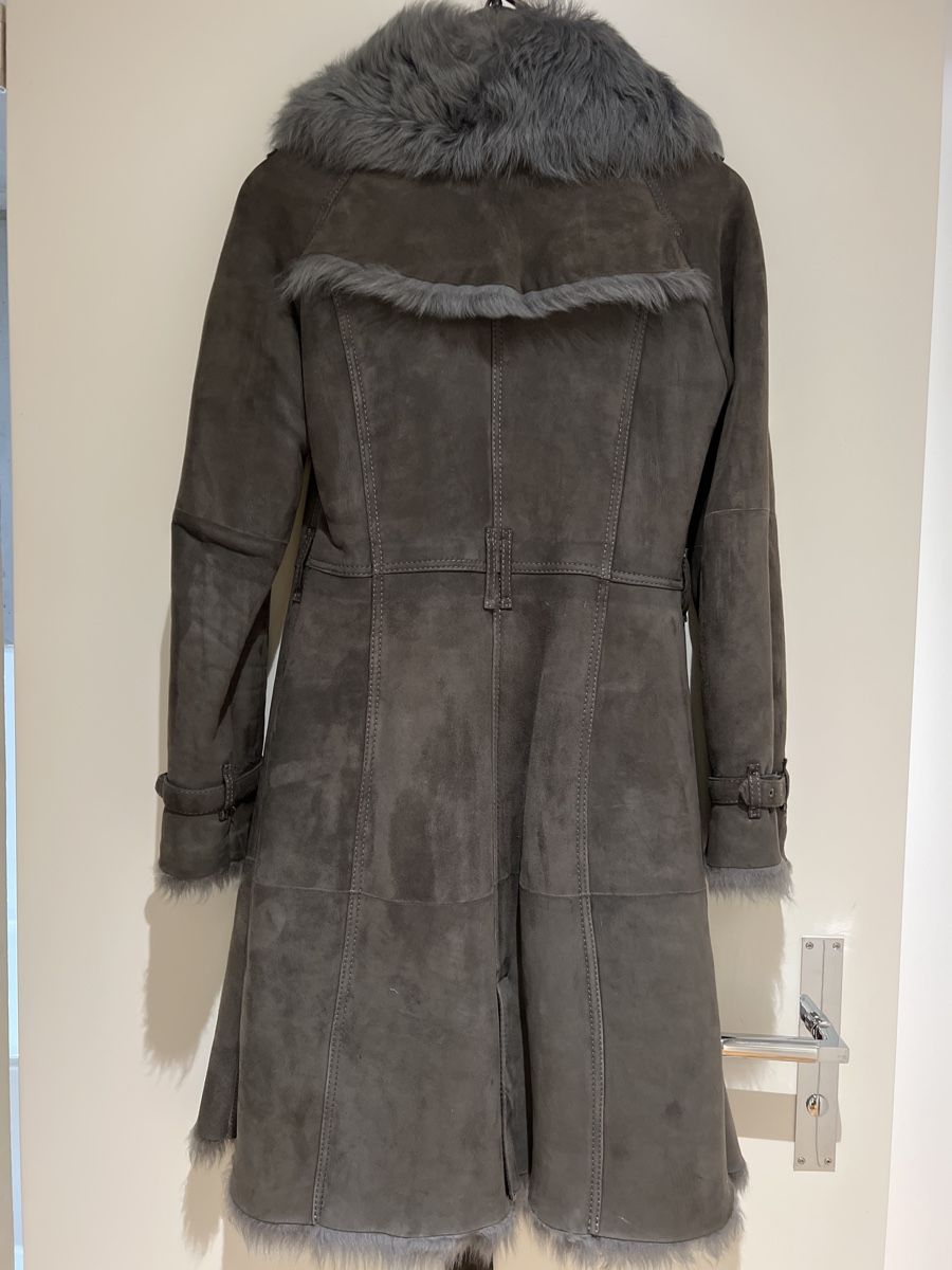 Burberry Cappotti: Burberry Lammfellmantel, grau, Gr 38 – Usato da schaan venduto da Ak9jg8 2