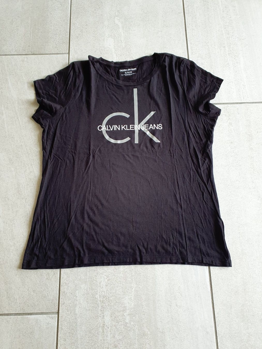 Calvin Klein T-shirt: Calvin Klein T-Shirt - Grösse XL – Nuovo (secondo la descrizione) da Hirschthal venduto da toronto-raptors82