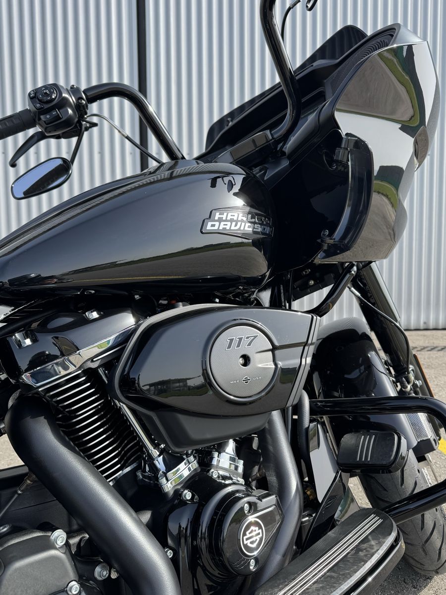 Harley-Davidson Touring: Harley Davidson Road Glide 117 FLTRX 2025 – D'occasion à Môtier (Vully) par Mugen1 2