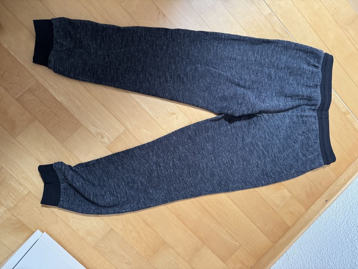 Pantaloni: Trainerhose schwarz, Grösse 146/152 – Usato da Uster venduto da Niamgro 1