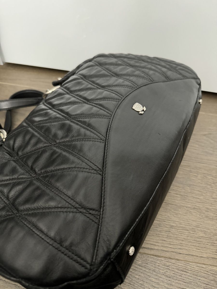 Navyboot Borse da donna: Navyboot Handtasche in schwarz aus echtem Leder – Usato da Grenchen venduto da servet.t 1