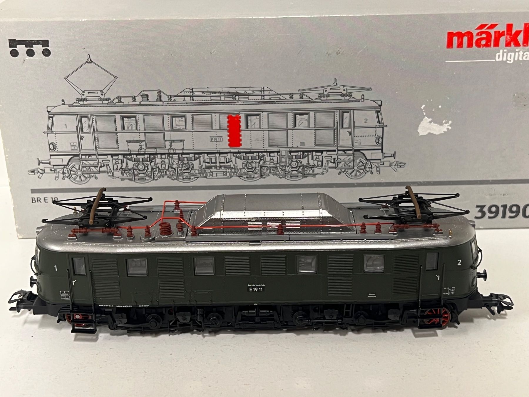 Märklin Modellini di ferrovie: Märklin 39190 BR E 19 H0 AC Digital – Usato da Geroldswil venduto da TopTrain54 2