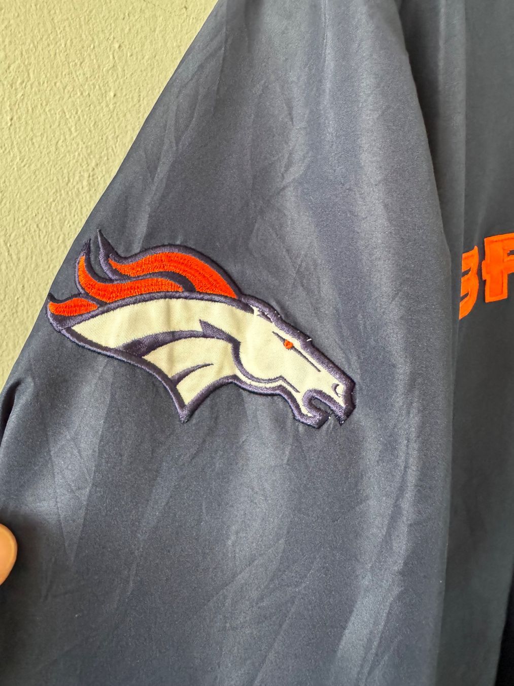 Maglioni & Felpe: Denver Broncos NFL pullover MEN XL – Usato da Neuchâtel venduto da _Easy_to_Find_ 2