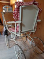 Alter Kinderwagen