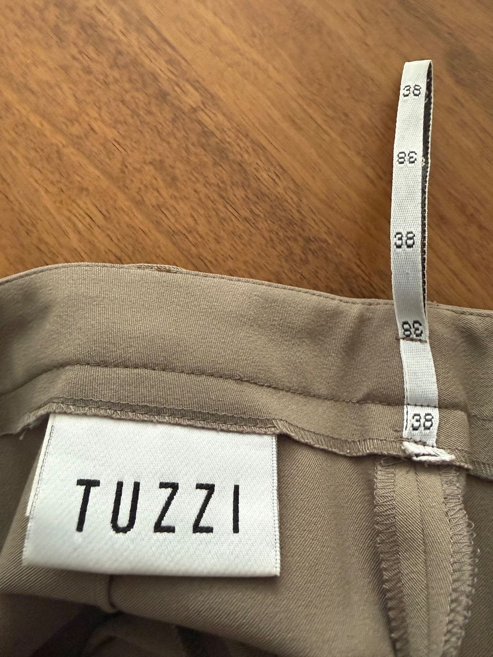 Hosen: TUZZI Stift Cigarette Hose schmal, Gr. 38 olive, zu Jacke – Gebraucht aus Engelburg von mamalanima 5