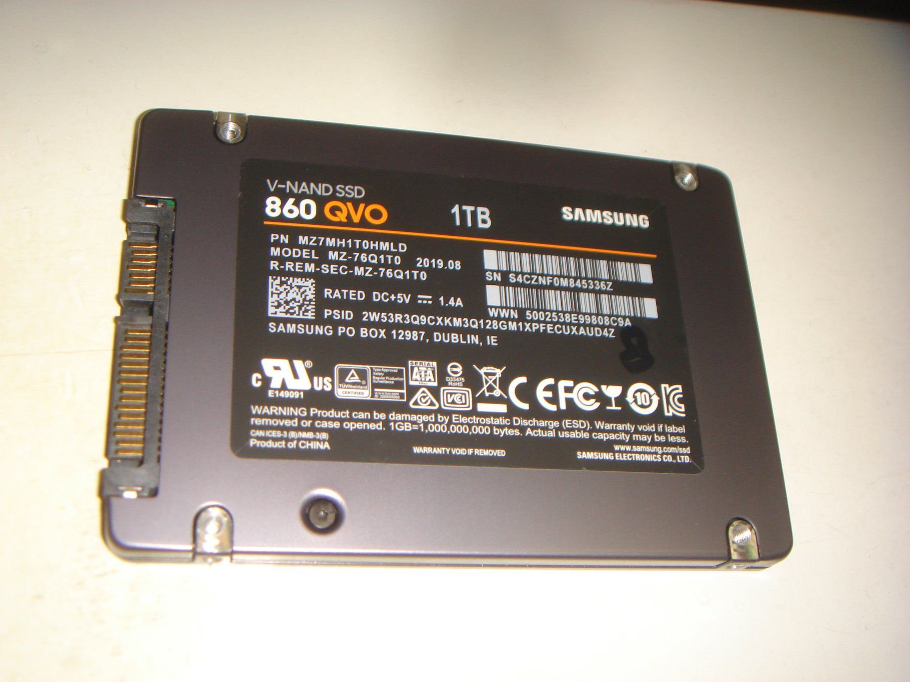 Samsung Dischi rigidi: 1TB ssd. Samsung. Details siehe Bildern. – Usato da St. Gallen venduto da pc-sg