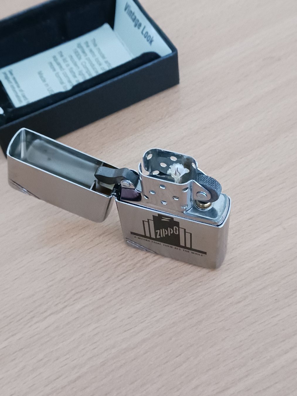 Zippo Feuerzeuge: Zippo Vintage Look  – Neu und originalverpackt aus Sion von aym_g5t9 1