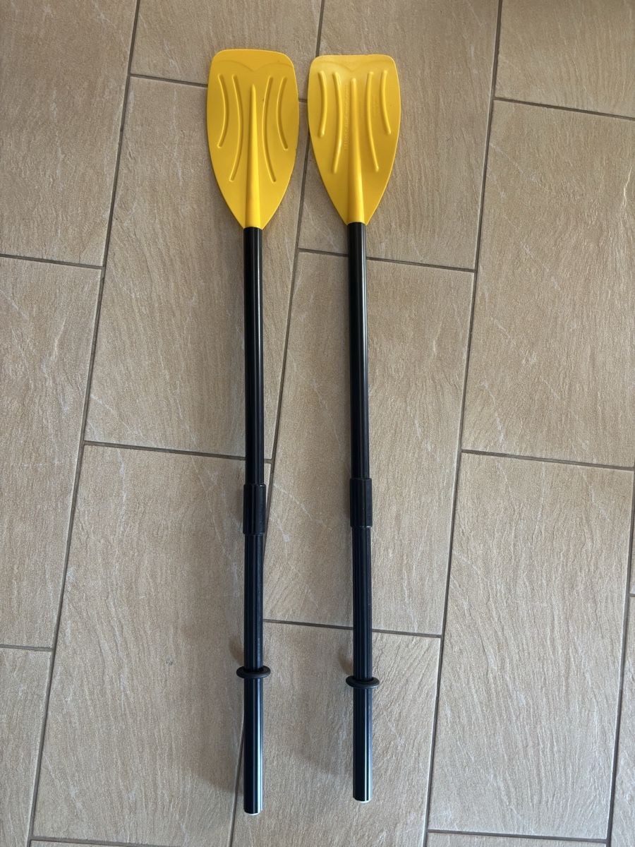 Gommoni, kayak & canoe: Rames Intex jaunes – Usato da Ogens venduto da ced_qn5v