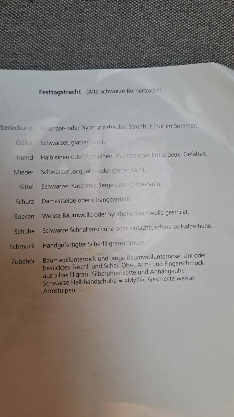 Vestiti: Alte schwarze Berner Festtagstracht – Usato da Subingen venduto da pat_j5m9 9
