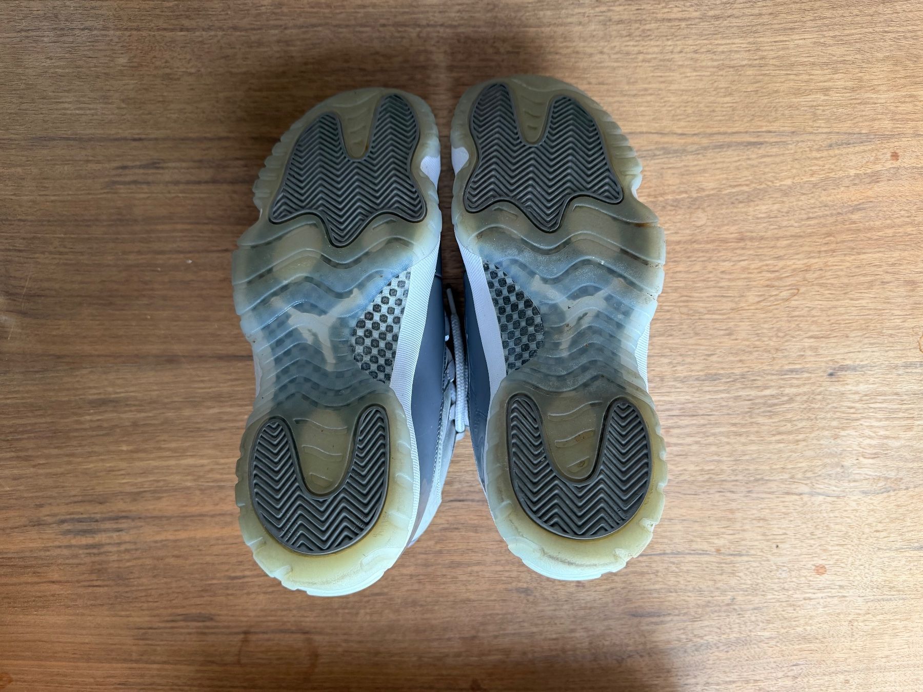 Jordan Scarpe da uomo: Jordan 11 Retro cool grey – Nuovo (secondo la descrizione) da Zürich venduto da Wendkuuni 2