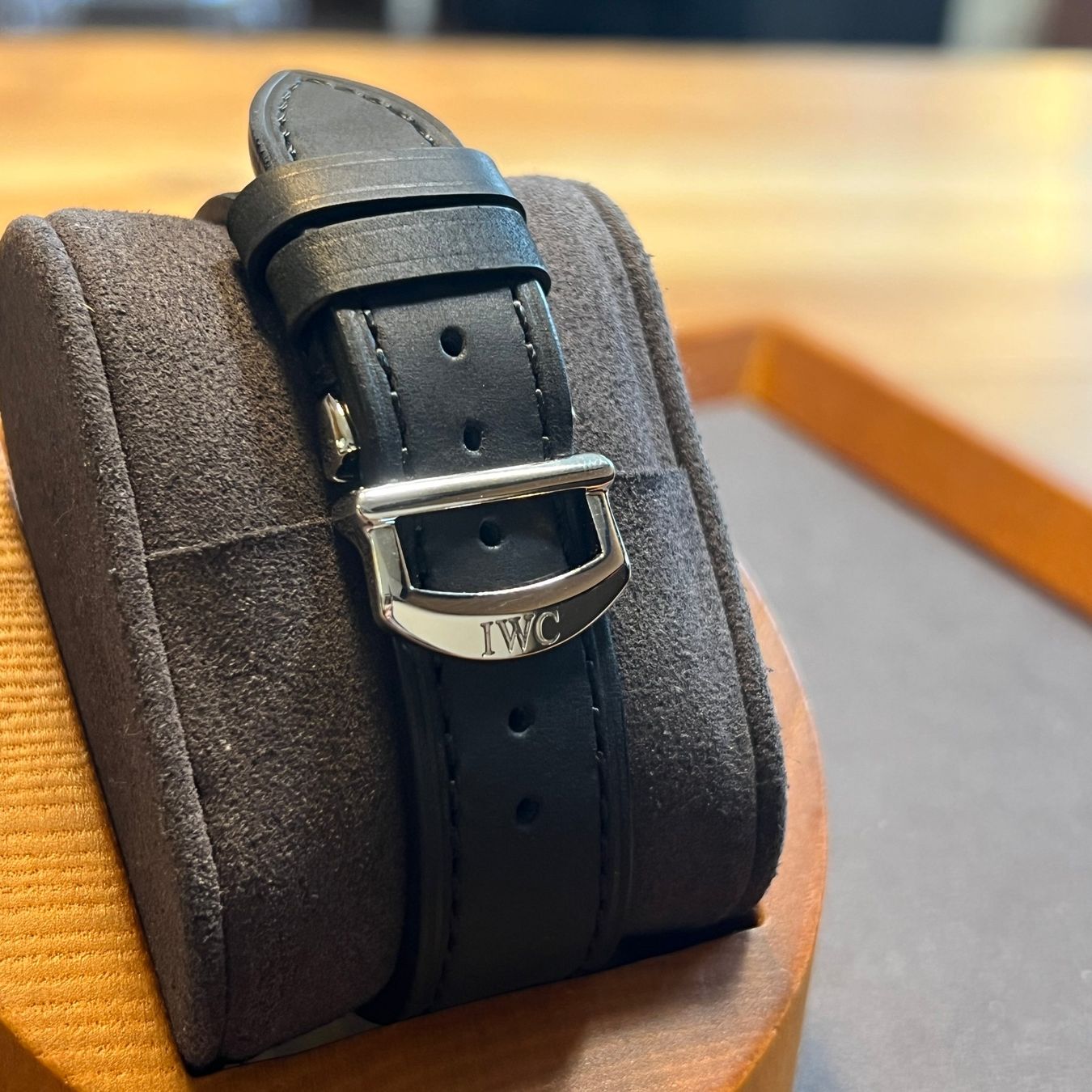 IWC Orologi: IWC Portofino Automatic Date Black Dial IW353304 – Usato da Carouge GE venduto da Watchaser 5