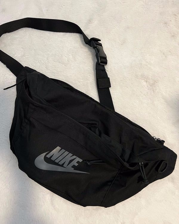 Nike Tech Hip Pack Gürteltasche schwarz (Neu (gemäss Beschreibung