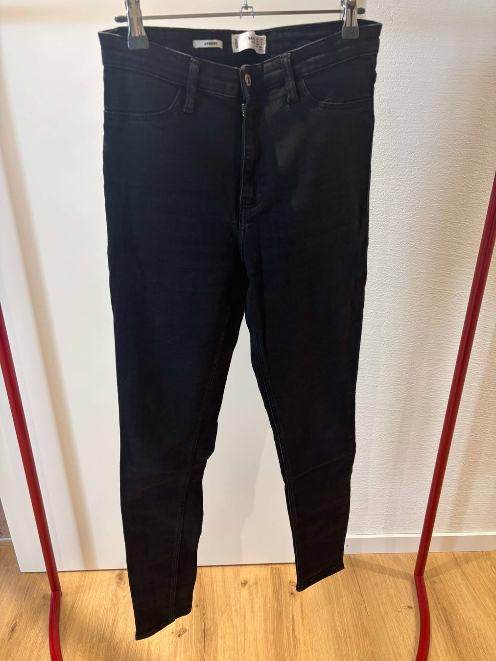 Mango Jeans: Mango Jeggings EUR 40 – Usato da Thalwil venduto da san_685y 3