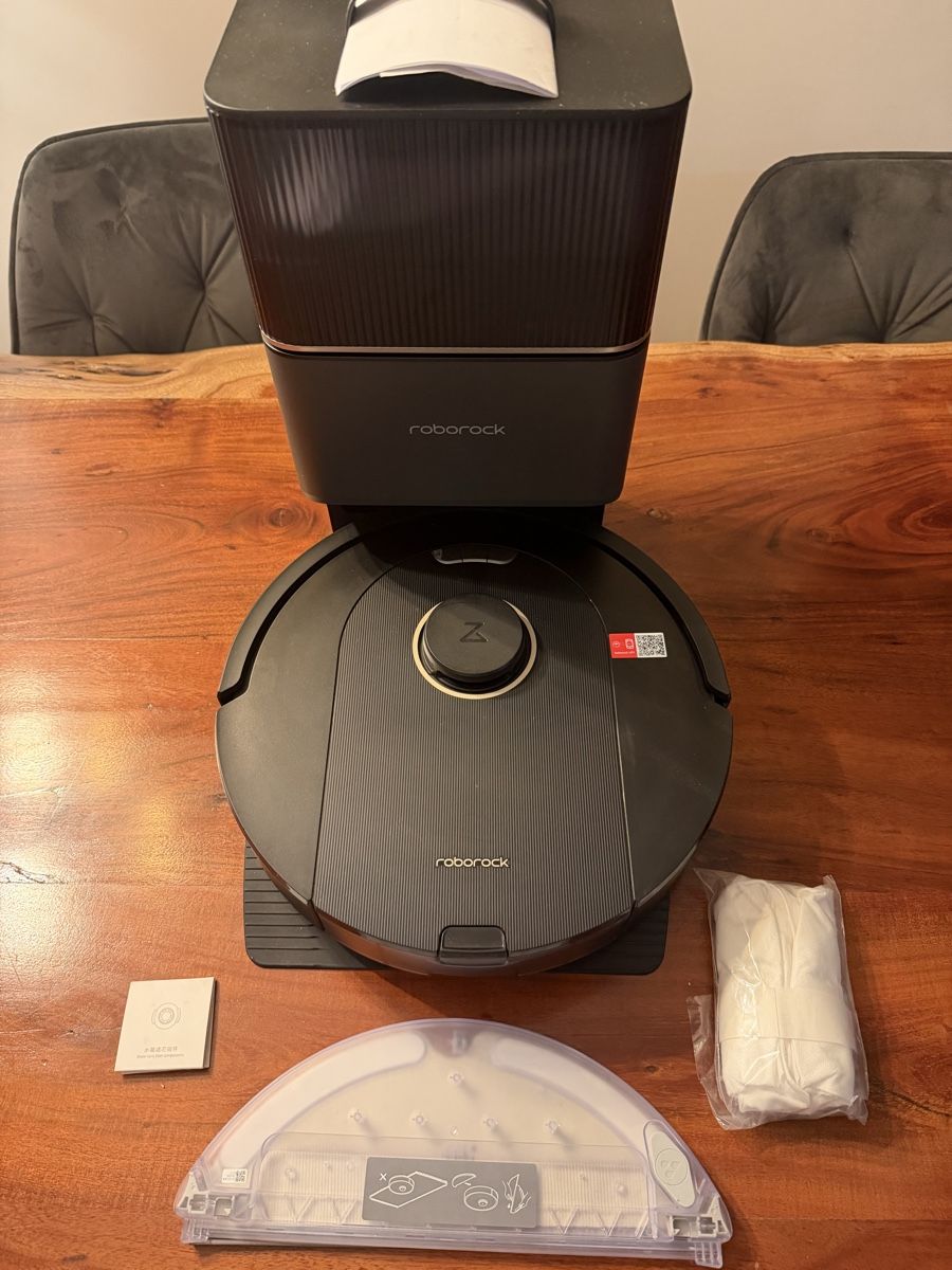 Roborock Aspirateurs & Accessoires: Roborock Q5 Pro  – D'occasion à Regensdorf par tri_ld9m