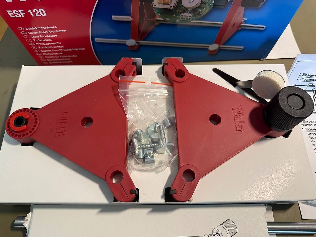 Componenti elettronici: Weller ESF120 Leiterplattenhalter PCB Holder – Usato da Frauenfeld venduto da Joshino 1
