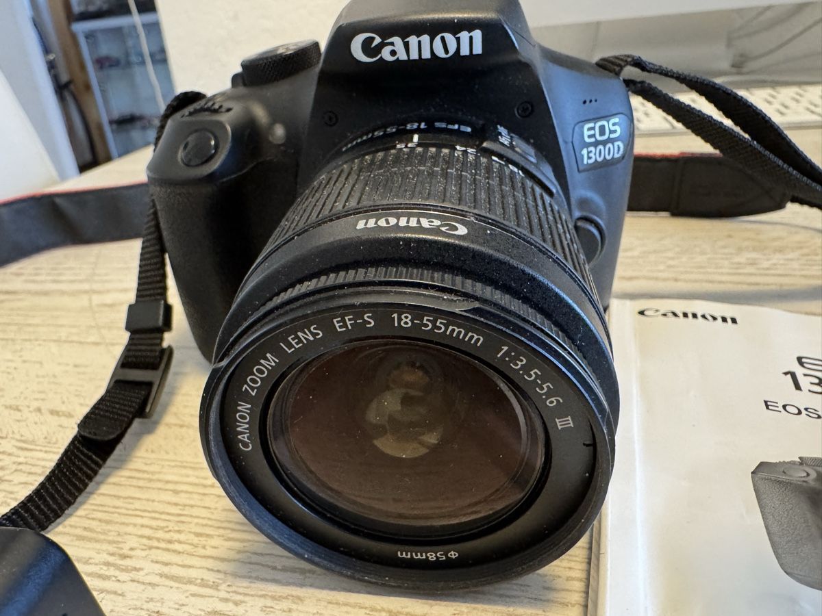 Canon Fotocamera: Canon eos1300d kamera – Usato da Zunzgen venduto da milesdavis76 1