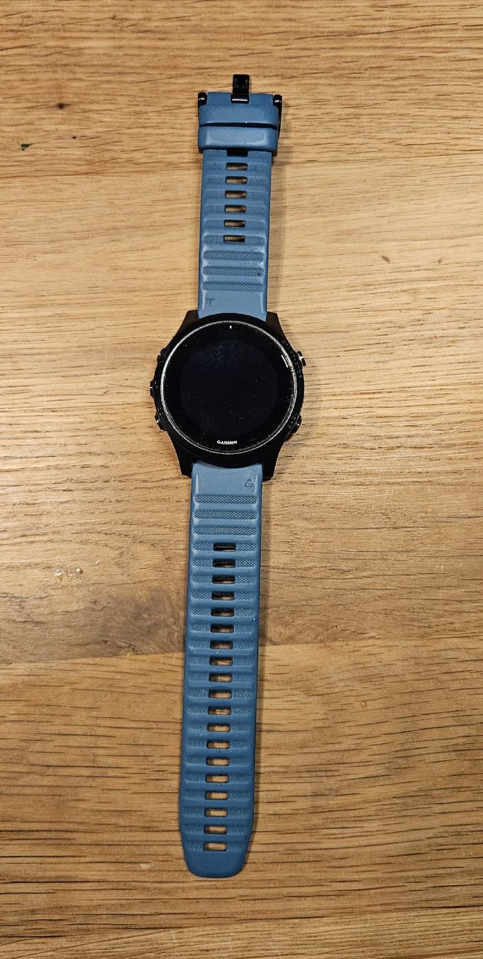 Garmin Smartwatch: Garmin Forerunner 945 GPS Smartwatch blau / türkis  – D'occasion à Bern par Freykwone 1