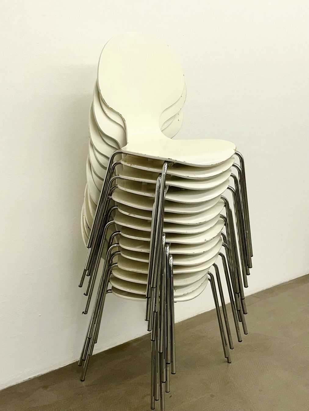 Sedie: 14 Tulip Chairs – Usato da Zürich venduto da alocinnovregnes 2