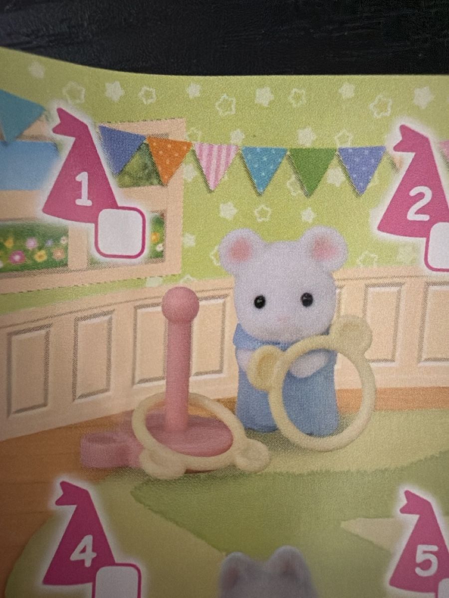 Figuren: Sylvanian Families Maus mit Spielzeug – Neu (gemäss Beschreibung) aus wynigen von Birnenmus 1