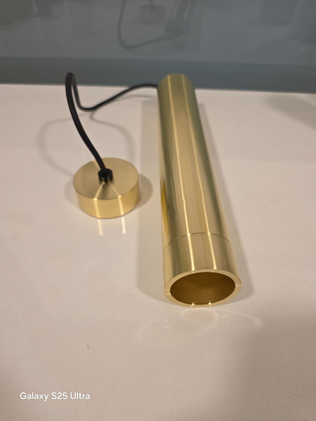 Lampadari & plafoniere: Hängeleuchte Messing Zylinder Form neuwertig mit Kabel – Usato da Basel venduto da din_ln2r 1