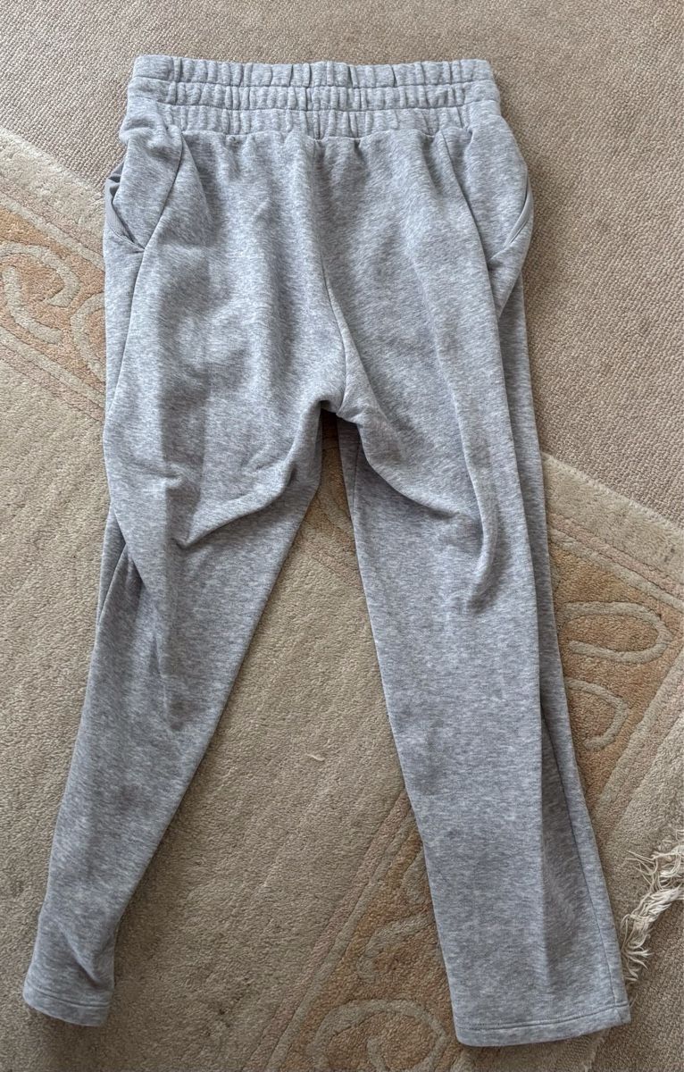 H&M Pantaloni: H&M Jogginghose – Usato da Eggersriet venduto da car_w5cl 4