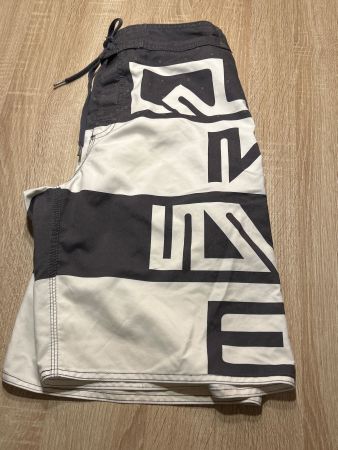 Quiksilver Badeshorts grau/weiss Gr. M