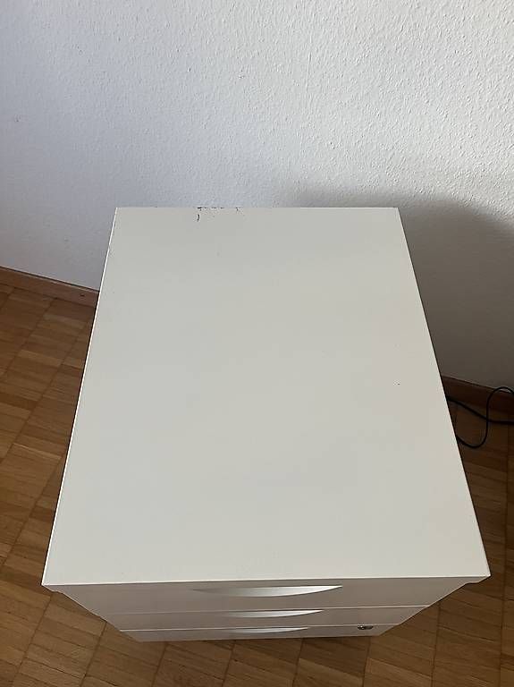 Banconi: Büro Korpus verschliessbar – Usato da Buchrain venduto da Ver-8bre 1