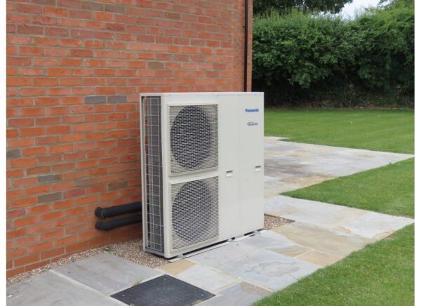Heizgeräte: Wärmepumpe Luft/Wasser Panasonic 16 kW – Neu und originalverpackt aus Zwillikon von gomer 1