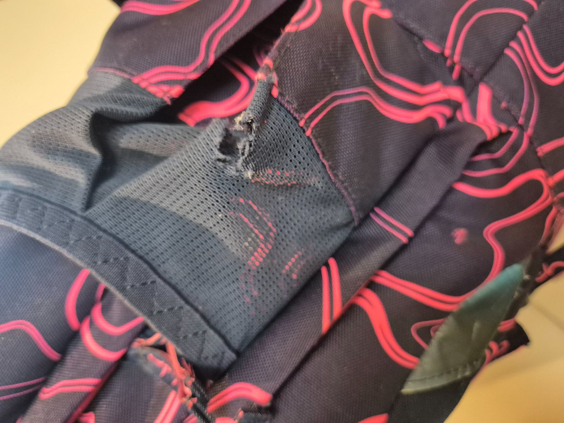 Satch Borse & Zaini: Satch Schulrucksack, blau mit pink – Usato da Dietikon venduto da grafad 5